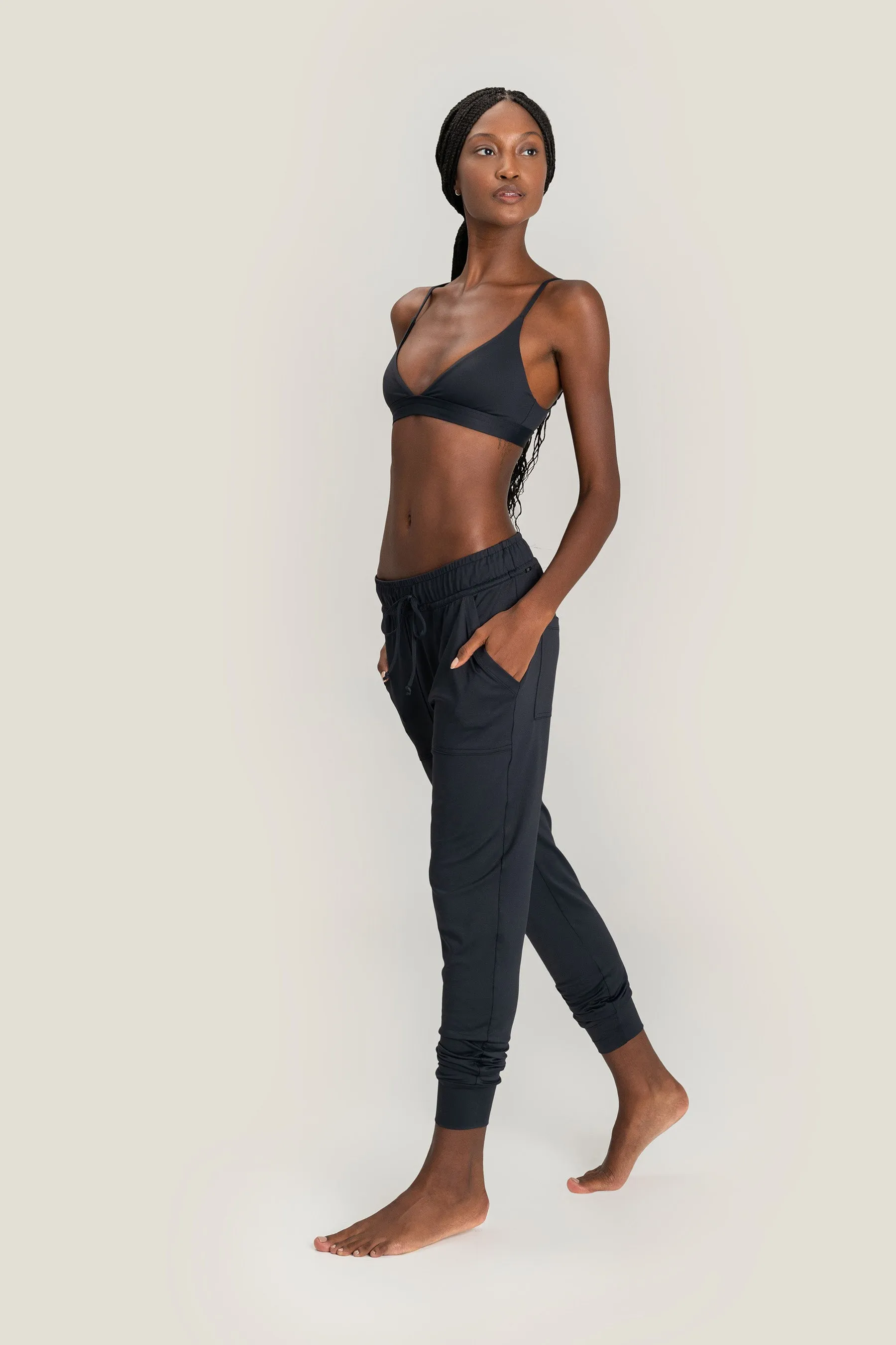 Essential Triangle Body Low Sports Bra