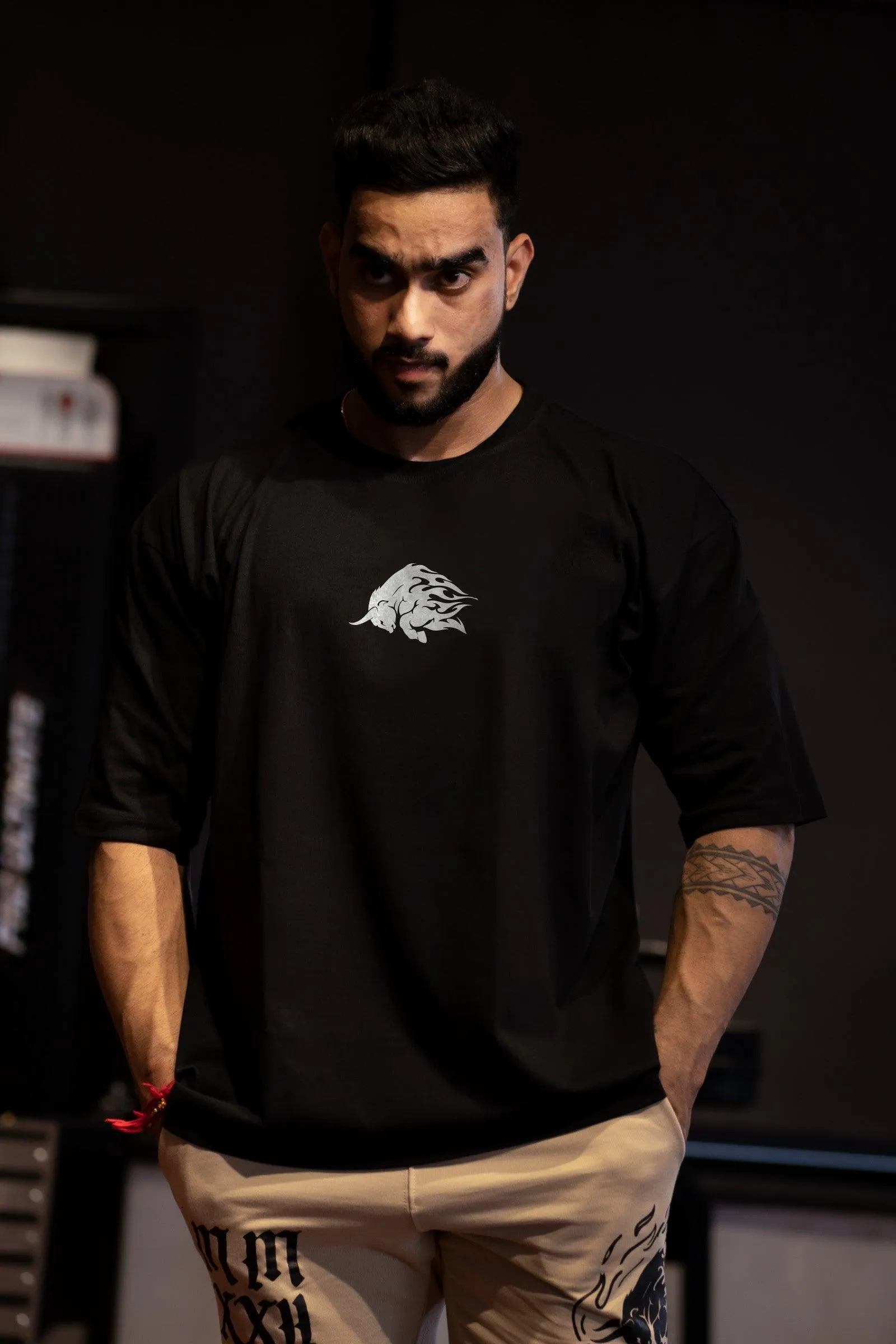 HOUSE OF WILD "PREMIUM VINTAGE" OVERSIZED T-SHIRT (BLACK)